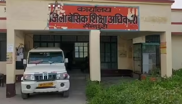 Mainpuri सपा सरकार में बने निरीक्षण भवन की दुर्दशा पर भड़के विधायक  