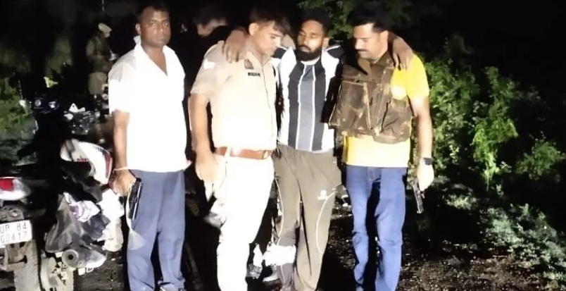 Mainpuri मुठभेड़ के दौरान लुटेरा के पैर में लगी गोली