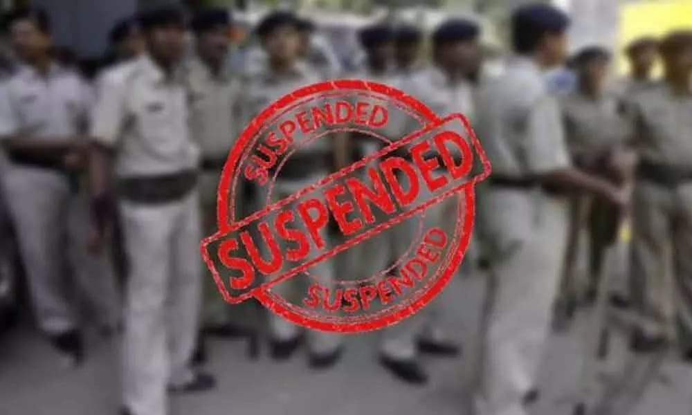 Agra News:बालूगंज चौकी की पूरी टीम सस्पेंड: लापरवाही पर कमिश्नरेट की बड़ी कार्रवाई, आठ पुलिसकर्मी निलंबित