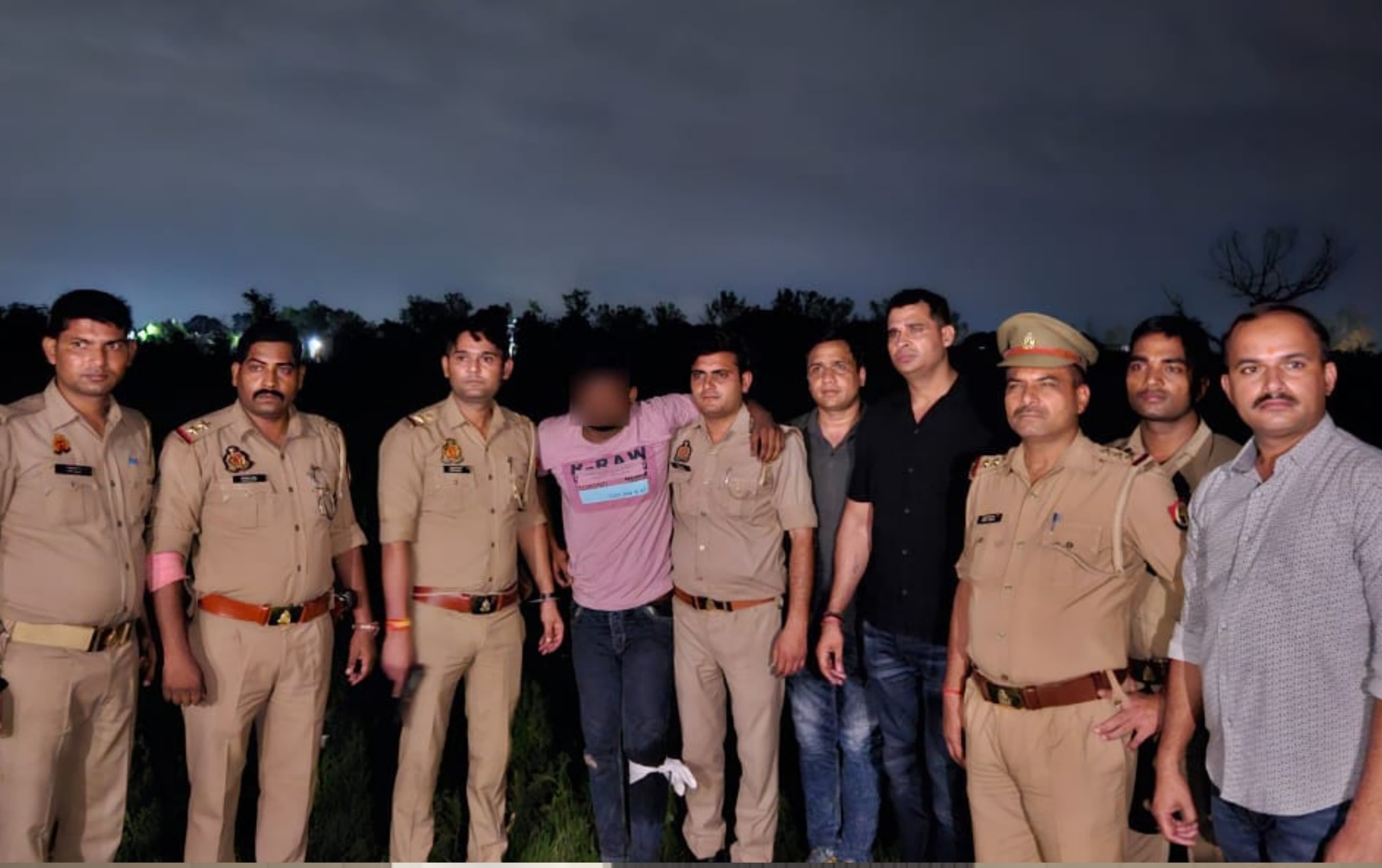 Agra News:जगदीशपुरा में युवक को गोली मारने वाला तुषार मुठभेड़ में घायल, दबोचे गए दो साथी