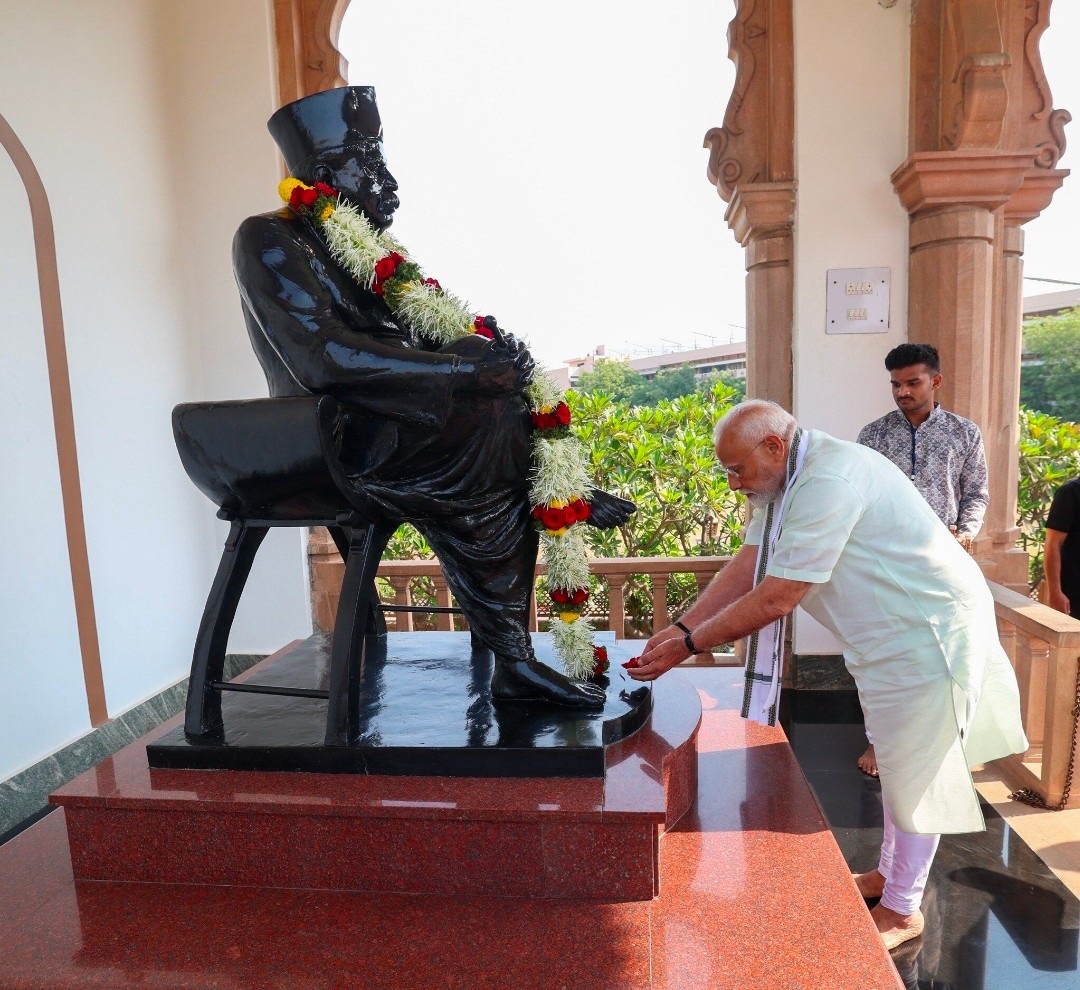 RSS मुख्यालय नागपुर में पीएम मोदी ने संघ के योगदान का किया जिक्र स्वयंसेवकों की जमकर तारीफ 