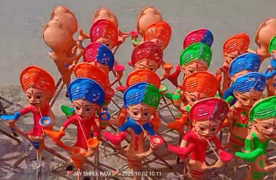 Agra News:परंपरा  मेरा टेसू यही खड़ा खाने को मांगे दही बड़ा