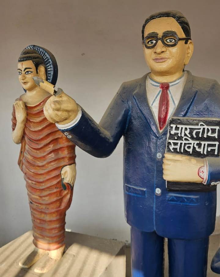 Mainpuri News:परिनिर्माण दिवस पर आंबेडकर प्रतिमा अराजक तत्वों ने की क्षतिग्रस्त