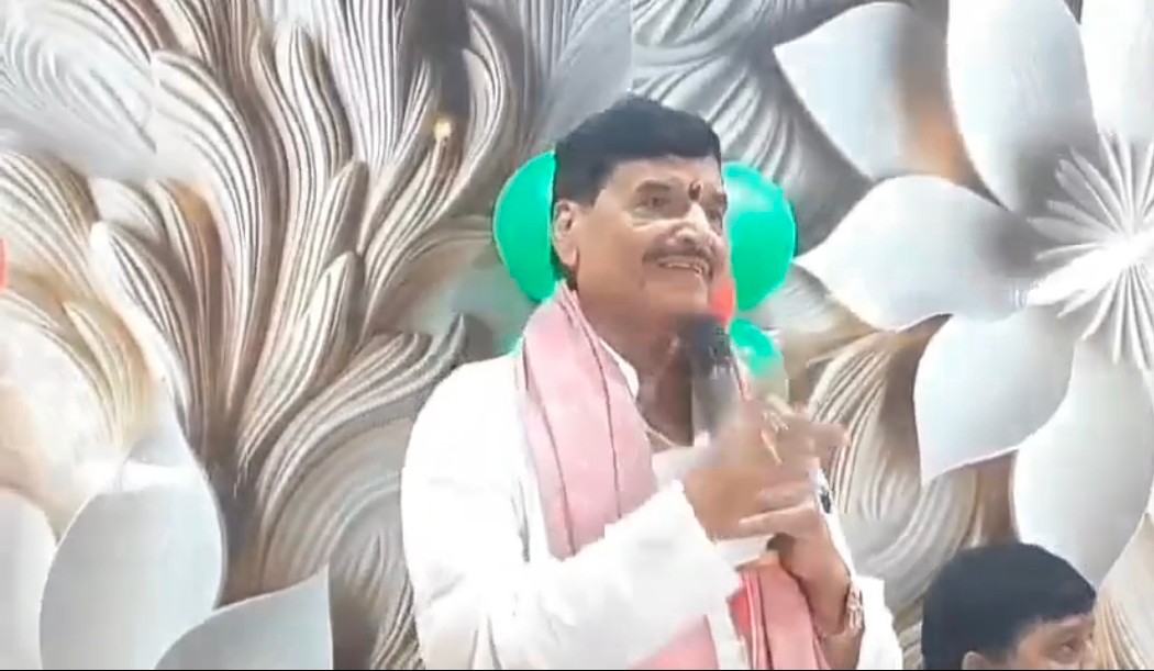 Etawah News:शिवपाल बोले लाल पेन से लिख लो अधिकारियों के नाम, सरकार बदलने पर होगी कार्रवाई....
