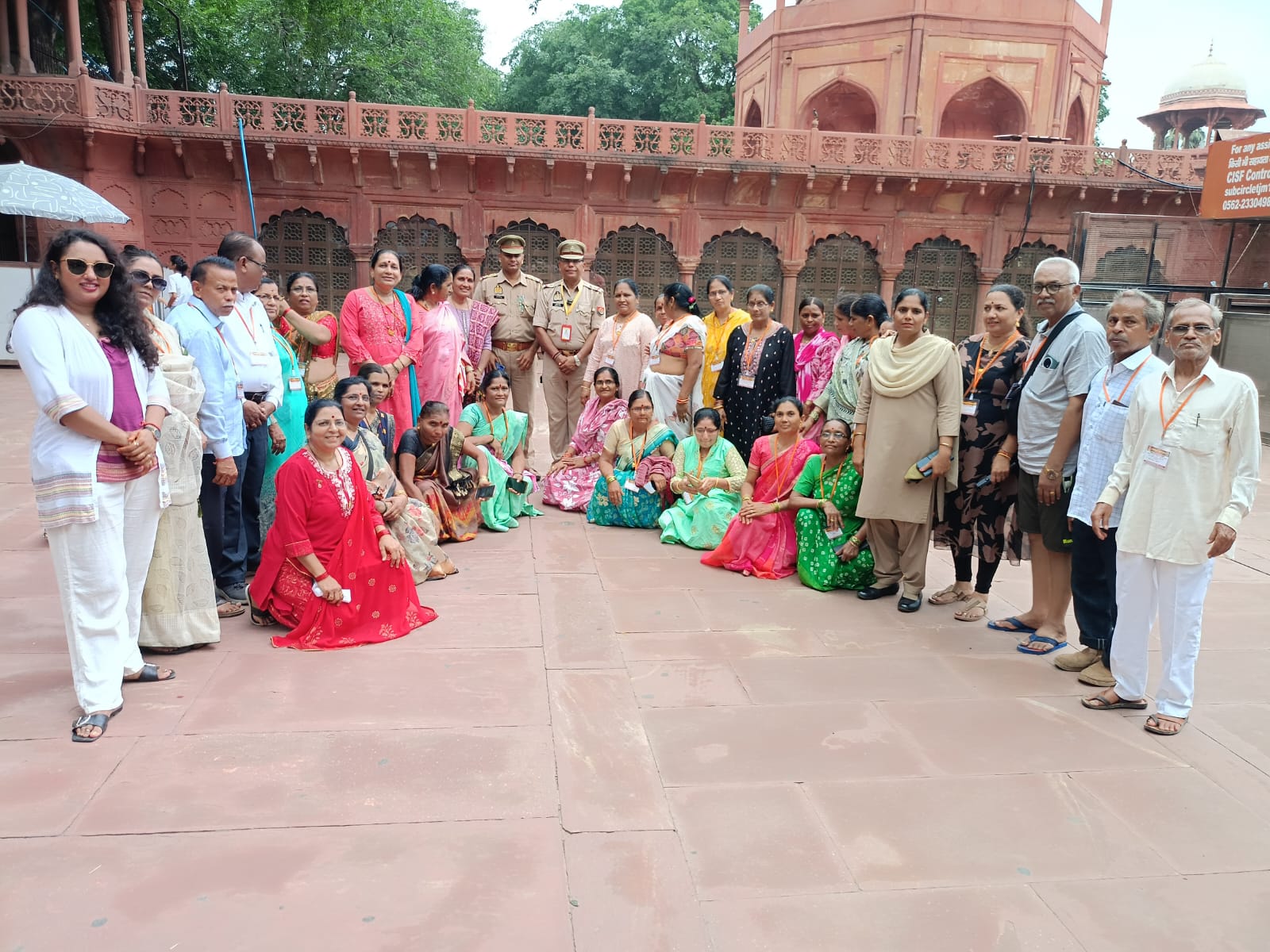 Agra News:ऑपरेशन टूरिस्ट डिलाइट” बना आगरा पुलिस की पहचान