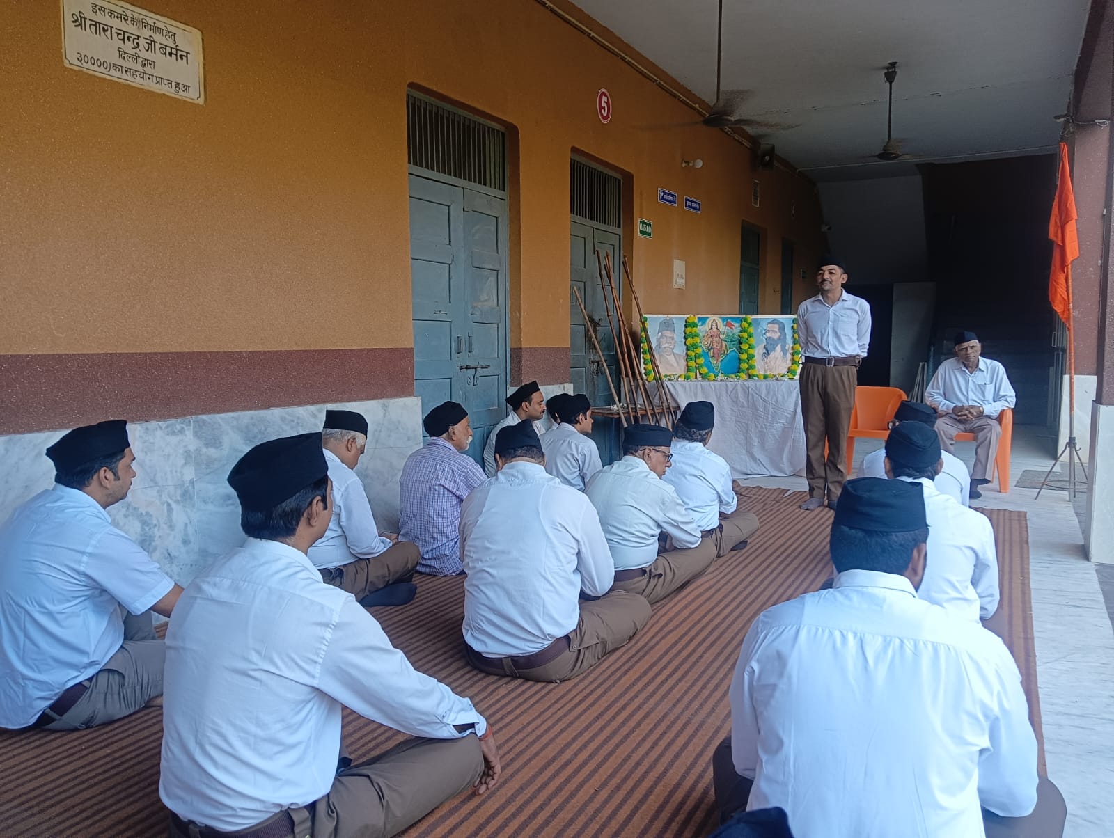 Hathras News:राष्ट्रीय स्वयंसेवक संघ का विजयदशमी उत्सव, शताब्दी वर्ष में पंच परिवर्तन पर जोर