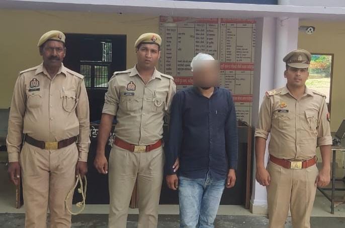 Agra News:अवैध तमंचा और कारतूस के साथ वांछित अभियुक्त मोहित गिरफ्तार, भेजा गया जेल