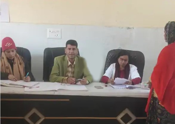 Hathras News:मातृत्व सुरक्षा दिवस पर डेढ सौ गर्भवती महिलाओं की जांच